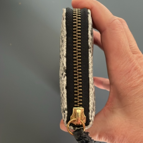 Fossil Leather Wallet - Picture 3 of 8